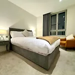 2 Bedroom Luxury Apartment Edgware Road By Wild London