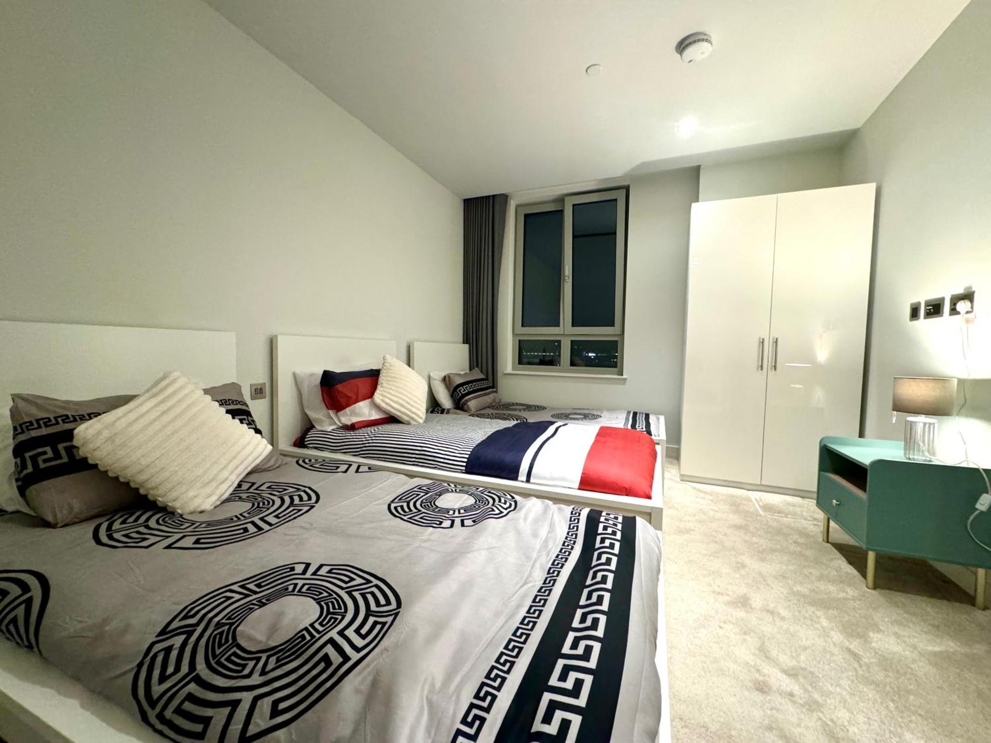 2 Bedroom Luxury Edgware Road By Wild Apartment *