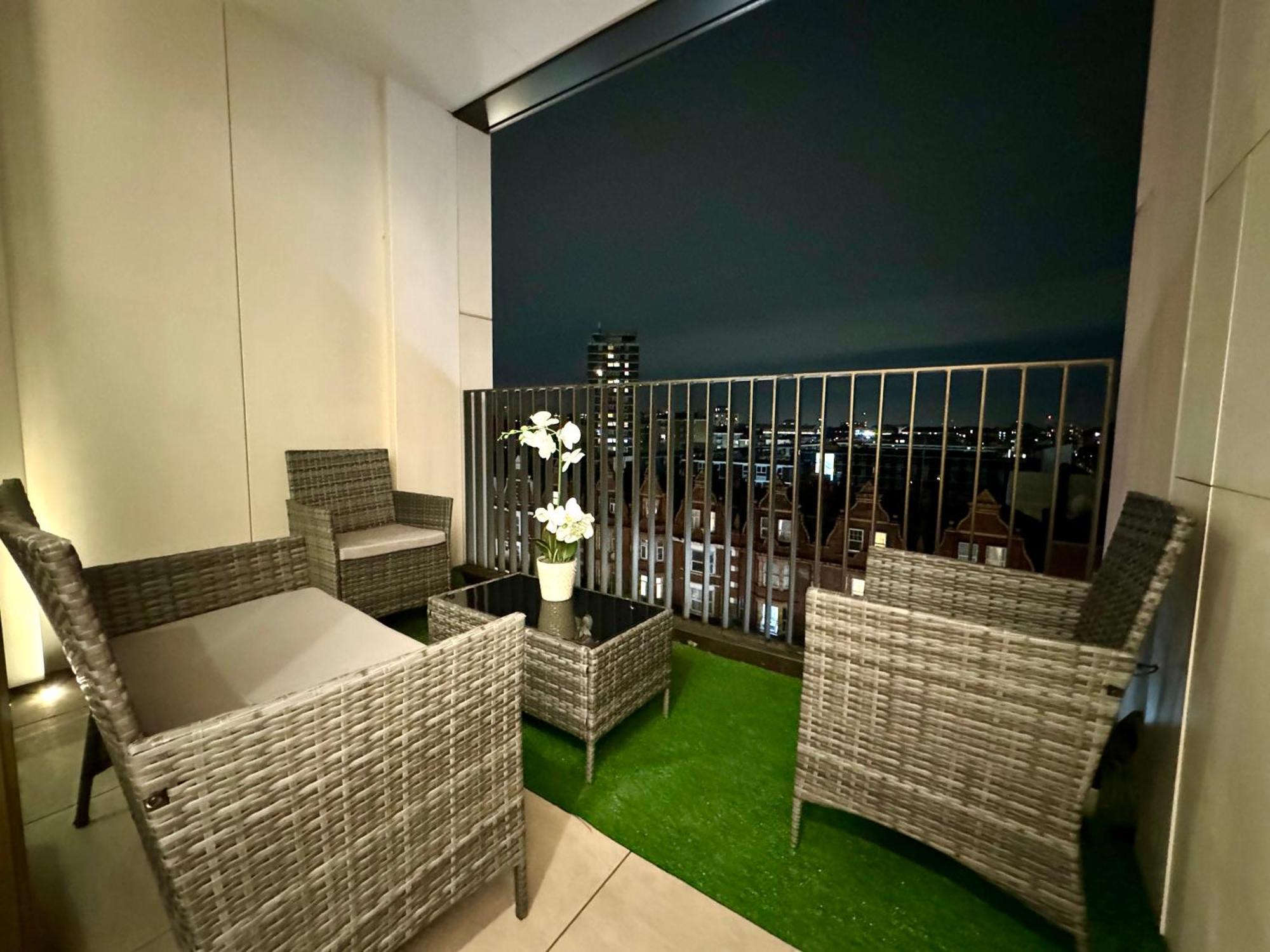 2 Bedroom Luxury Edgware Road By Wild Apartment London