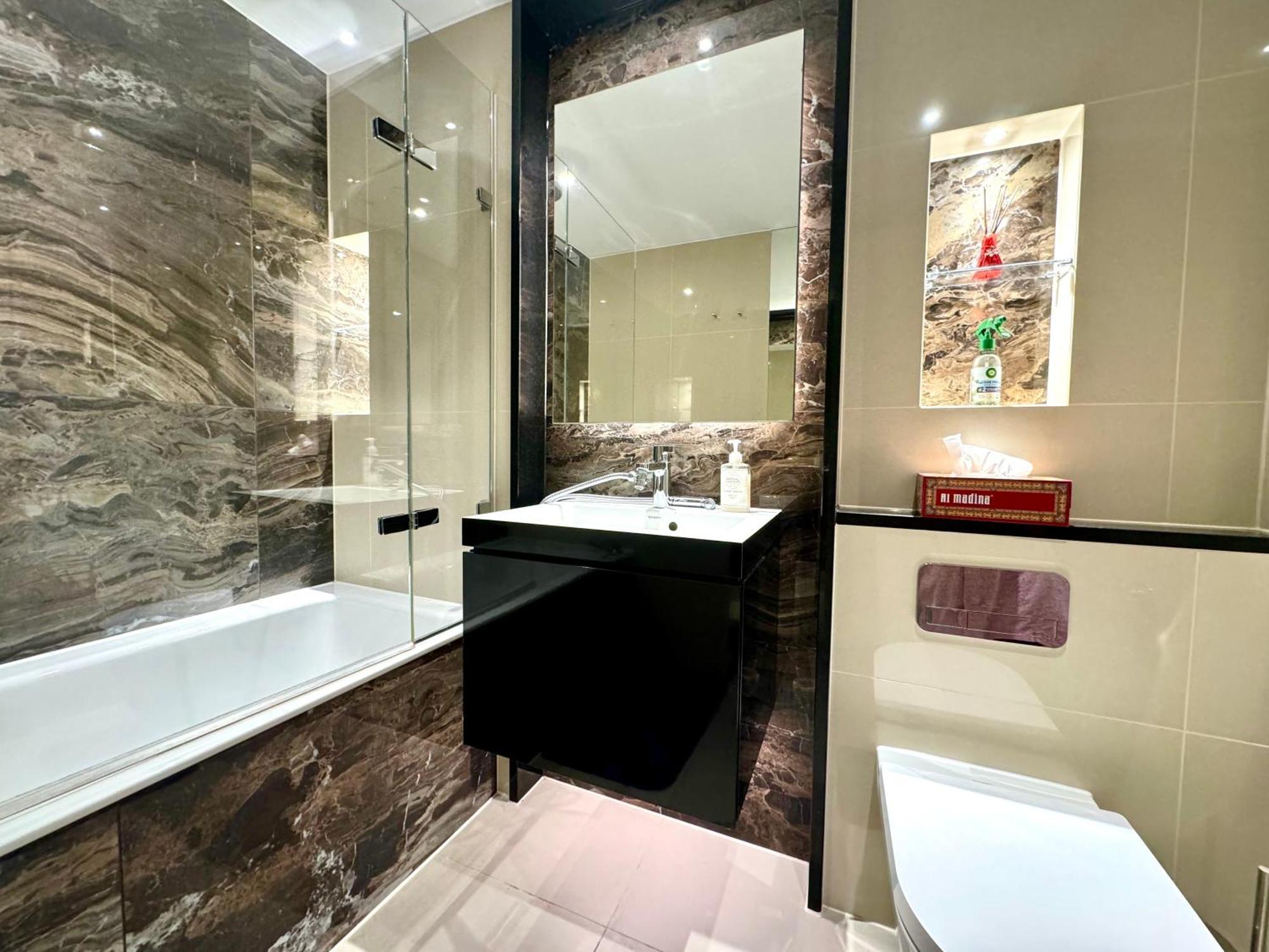 2 Bedroom Luxury Edgware Road By Wild Apartment